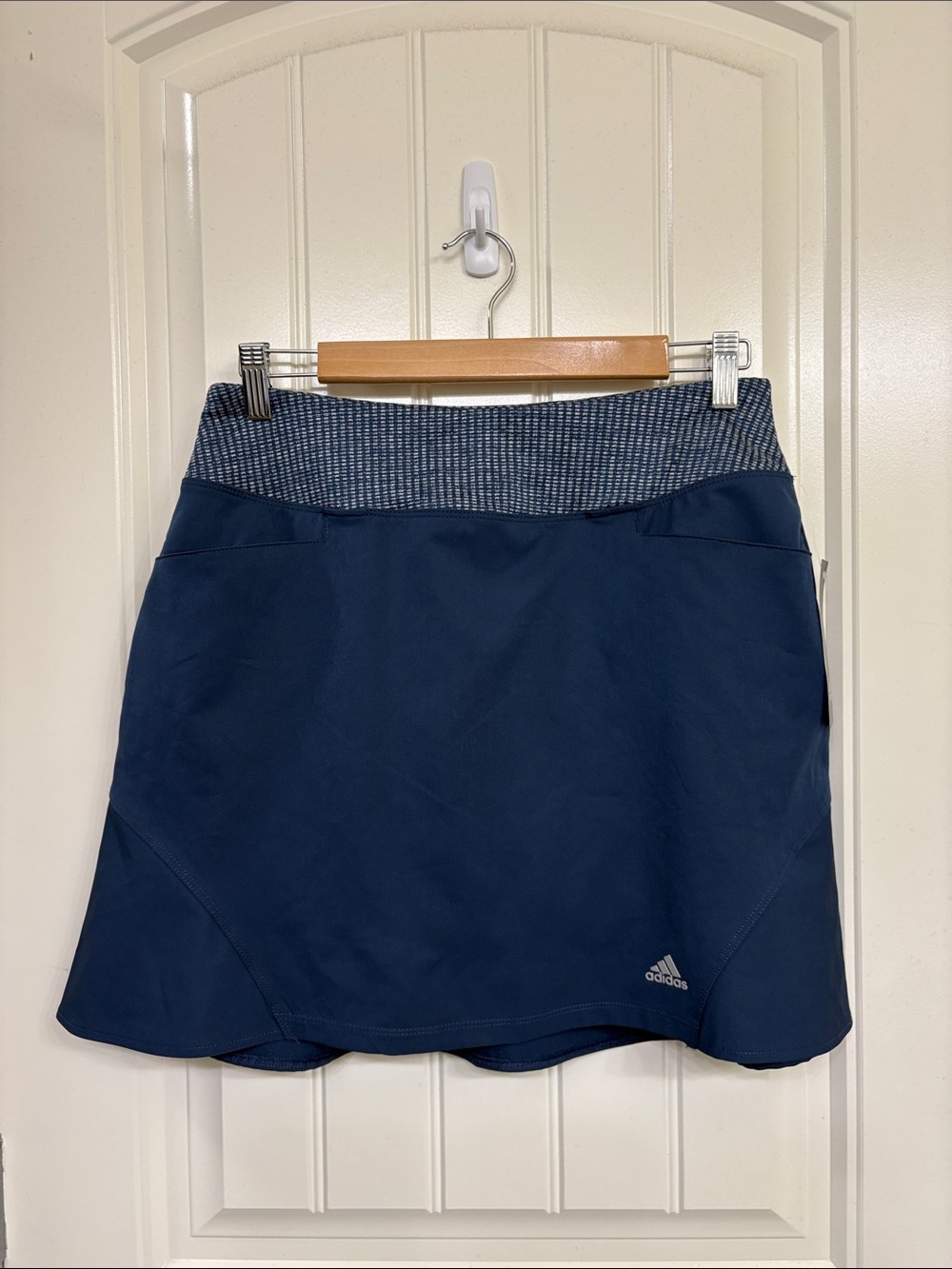 NWT adidas Navy Blue Women’s Athletic Golf Skort with Patterned Waistband